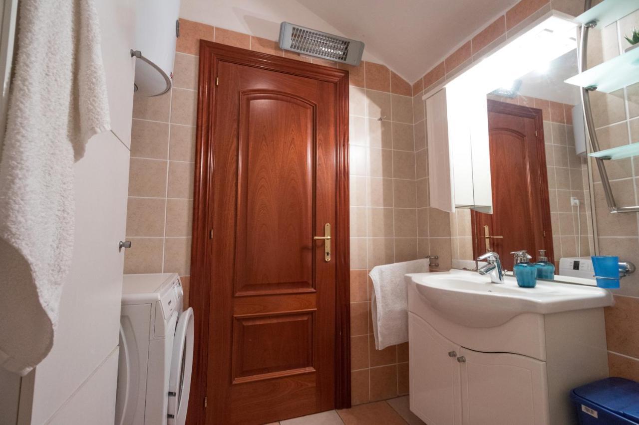 Apartman Nena トゥラニ エクステリア 写真